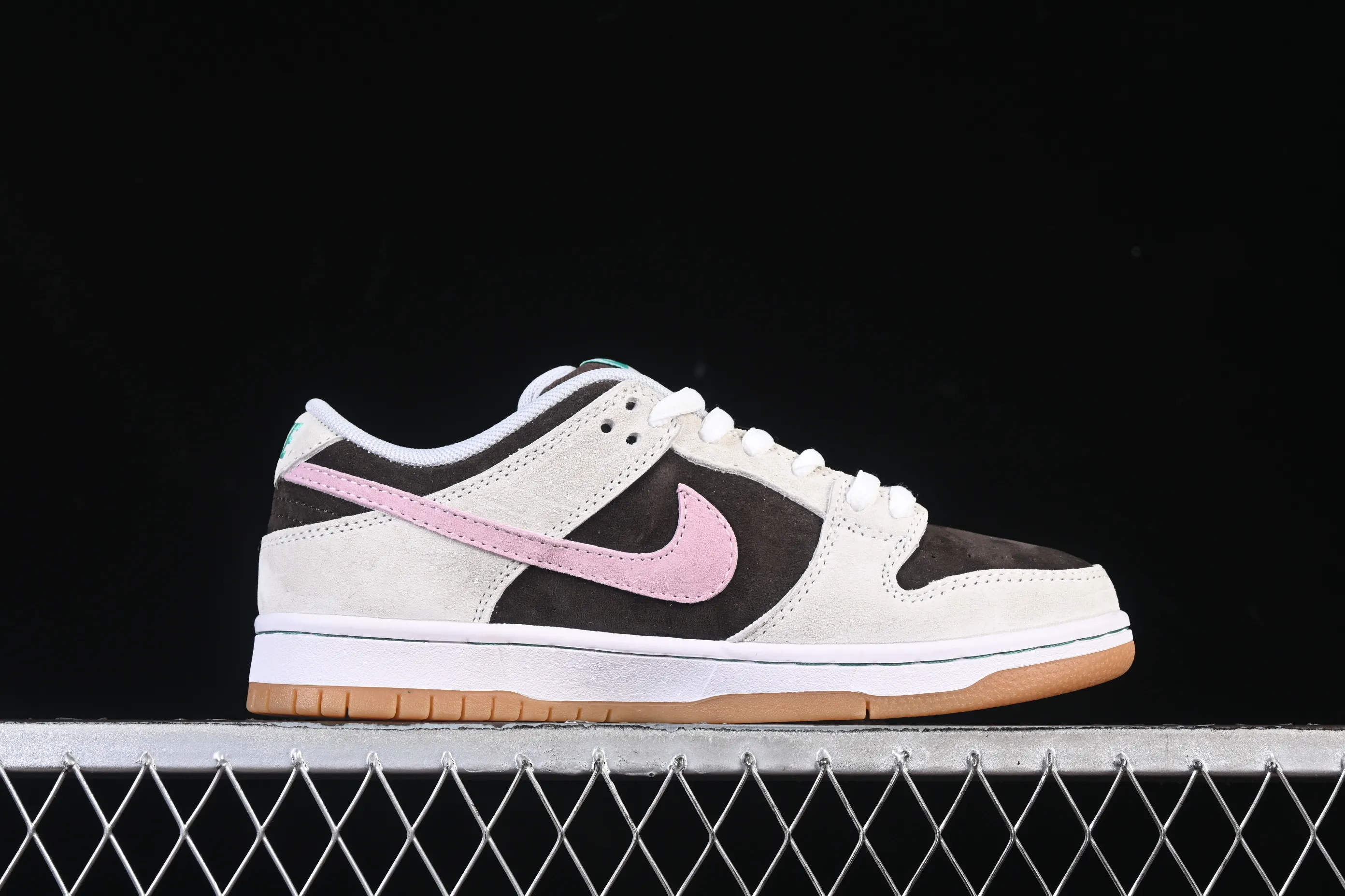 All categories Nk SB Dunk series Nk SB Dunk Low low-top sneakers Nike SB Dunk Low gray powder raw rubber SB low-top casual sneakers HF3704-001